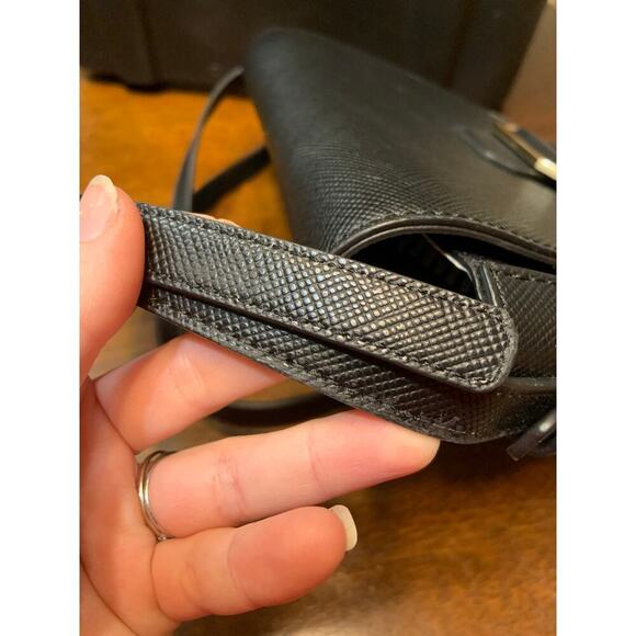 Gianni Bini Black Neutral Crossbody Purse Travel Gift Classic Preppy Academia - Picture 10 of 10